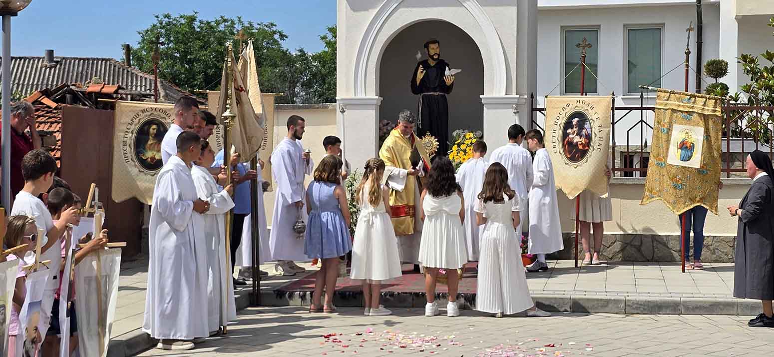 BULGARIA - Corpus Domini a Gitnitza