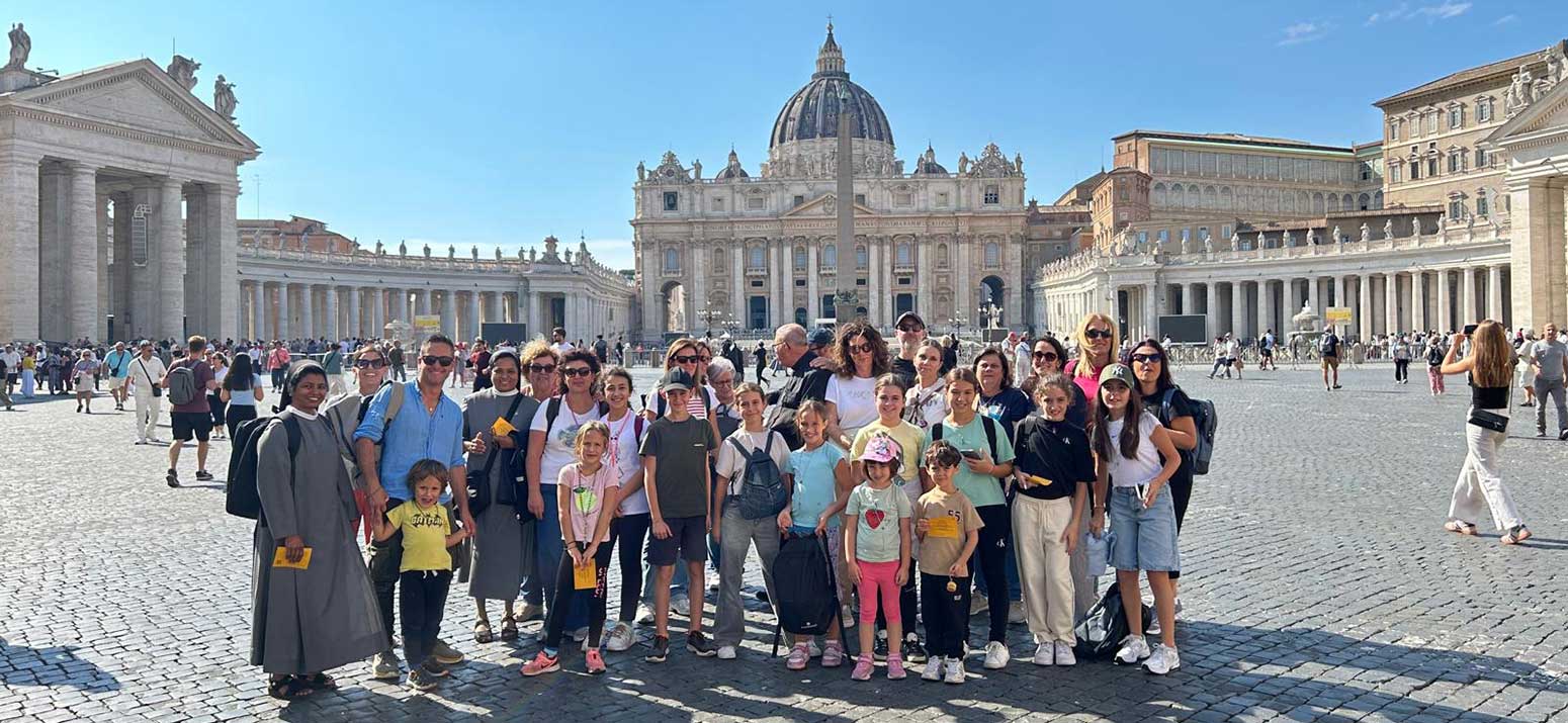 Una giornata indimenticabile in preghiera con il Santo Padre nei Giardini Vaticani